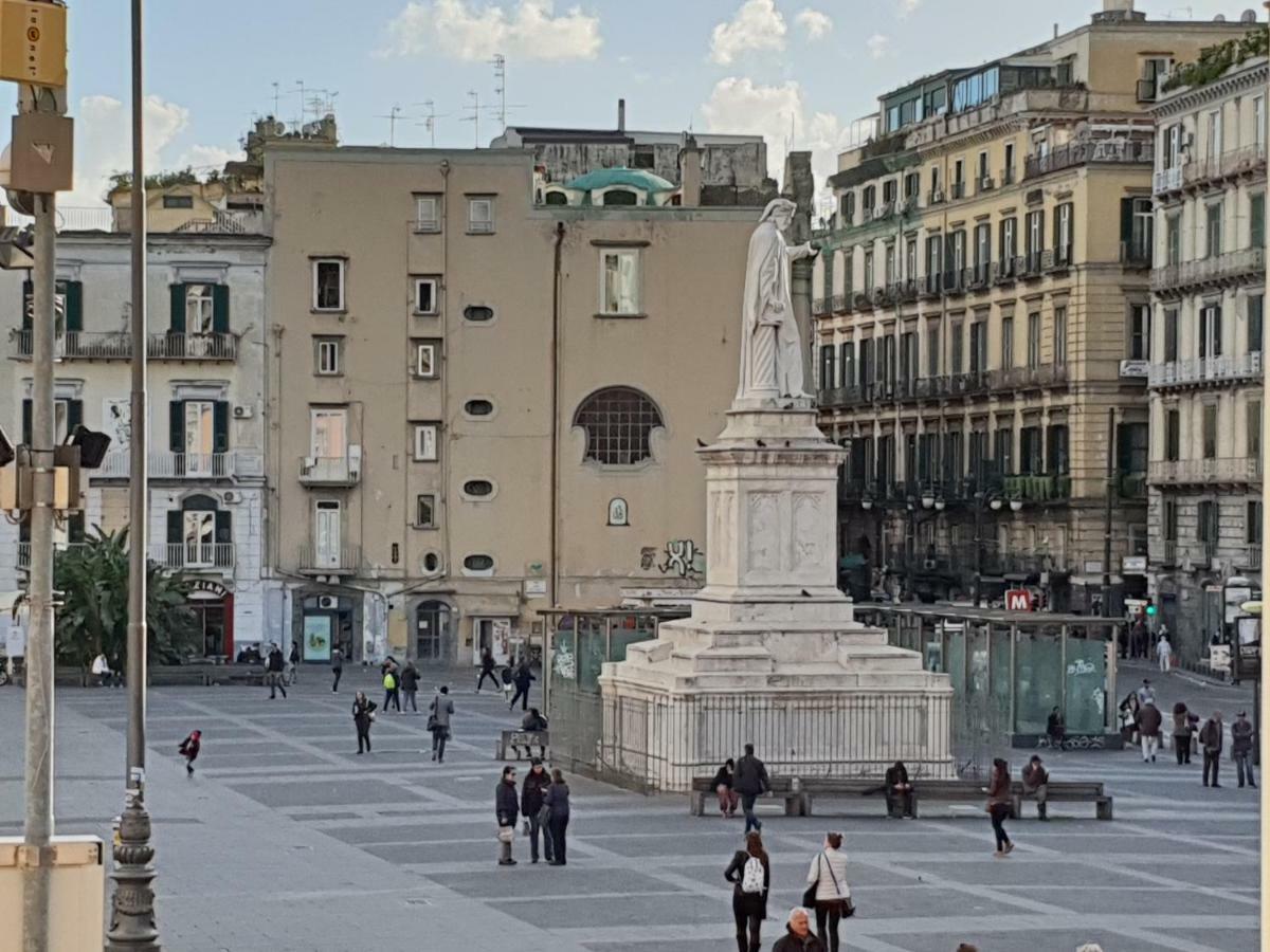La Finestra Su Dante * Napels